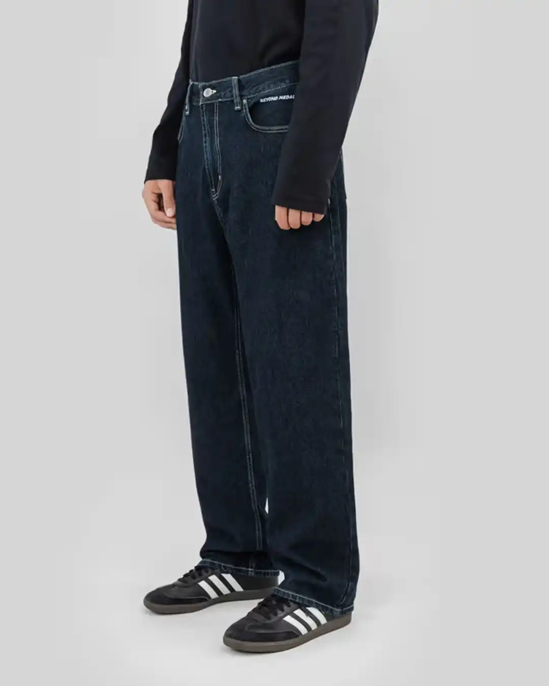Loose Jeans - Dark Blue - Image 3