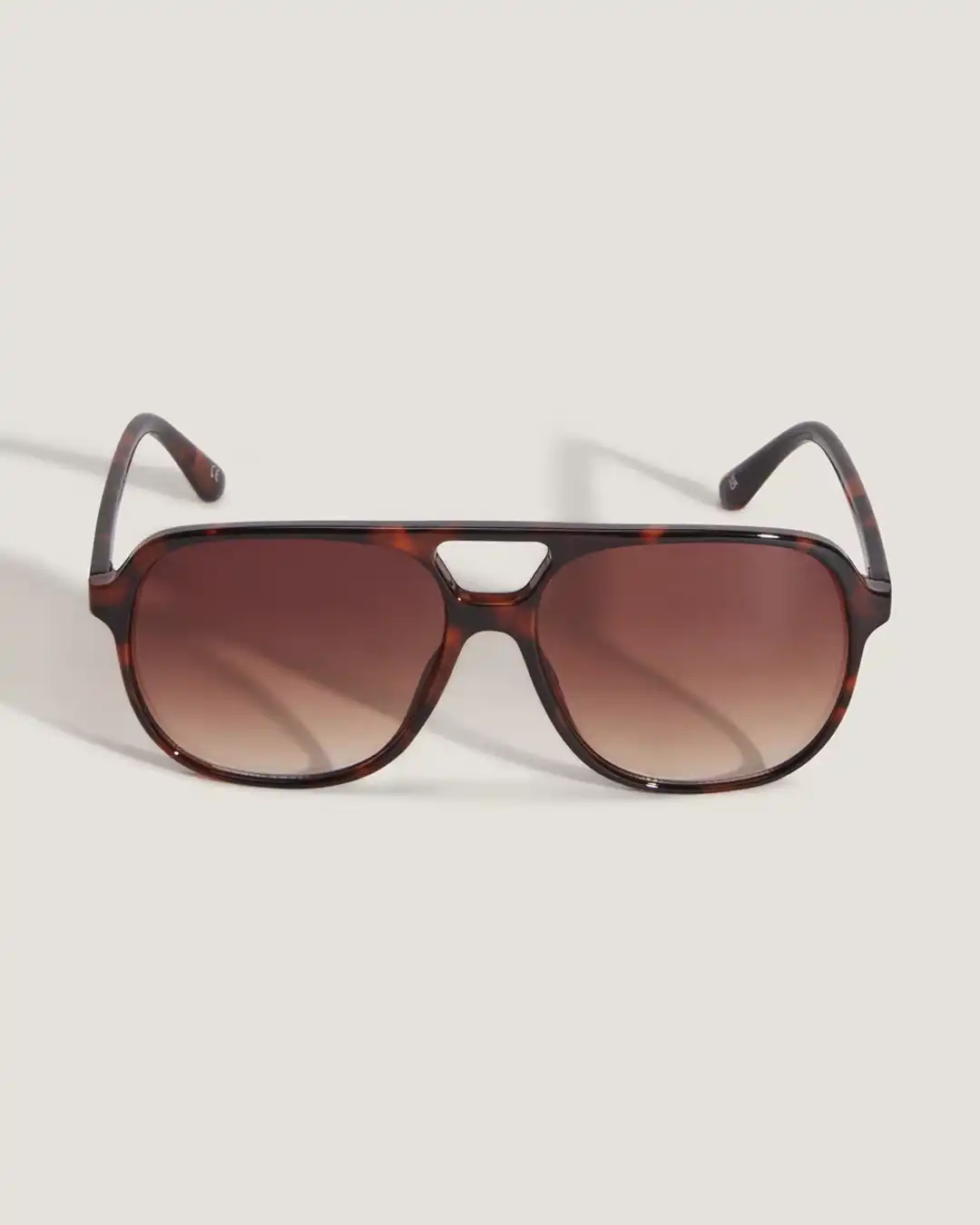 Welton Sunglasses - Tortoise Shell - Image 2