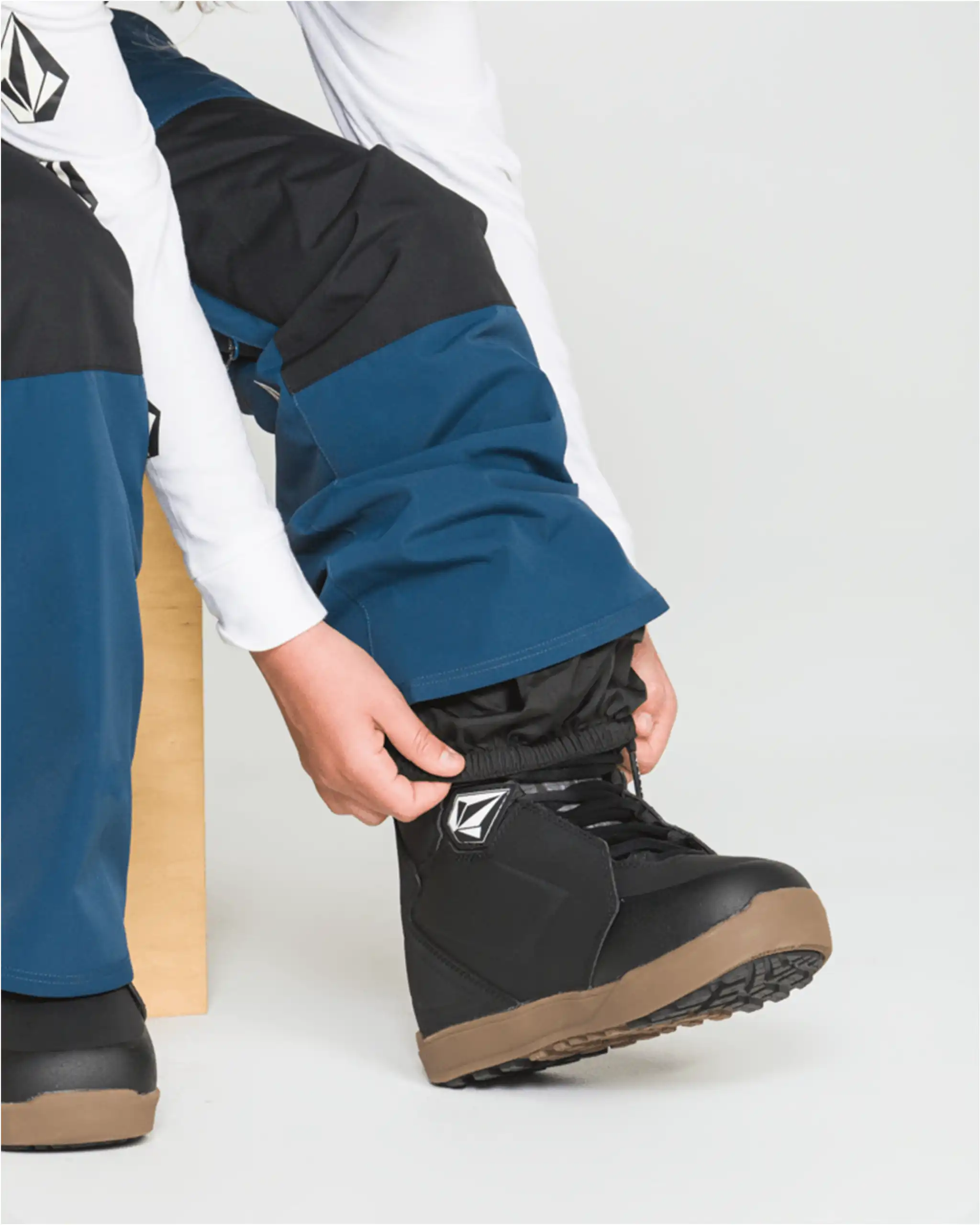 Barkley Insulated Youth Snow Bib - Blue - Image 7