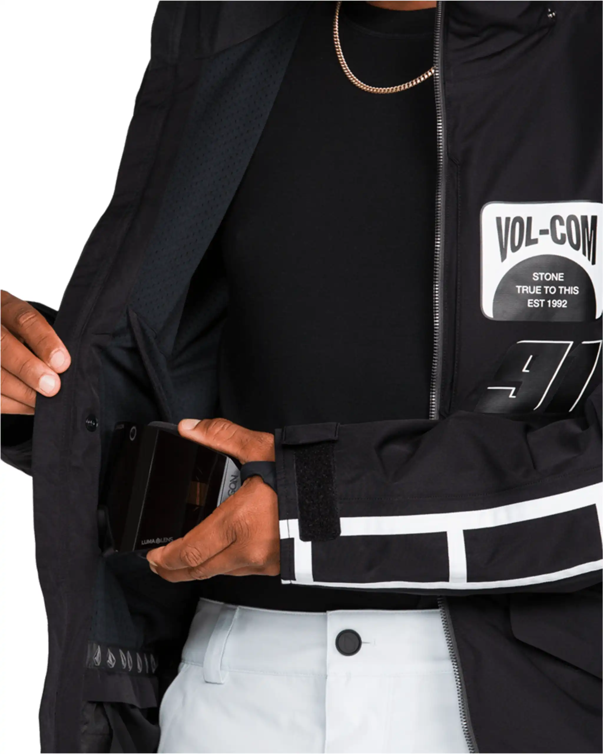 Kleveland Winter Jacket - Black - Image 11